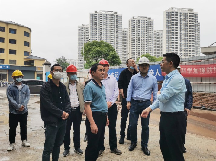 市委副秘書長王云一行蒞臨我司安置房項目現(xiàn)場調(diào)研