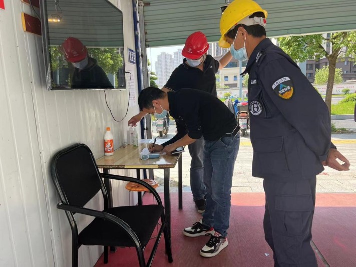 集團(tuán)紀(jì)委開展復(fù)工復(fù)產(chǎn)和常態(tài)化疫情防控監(jiān)督檢查工作