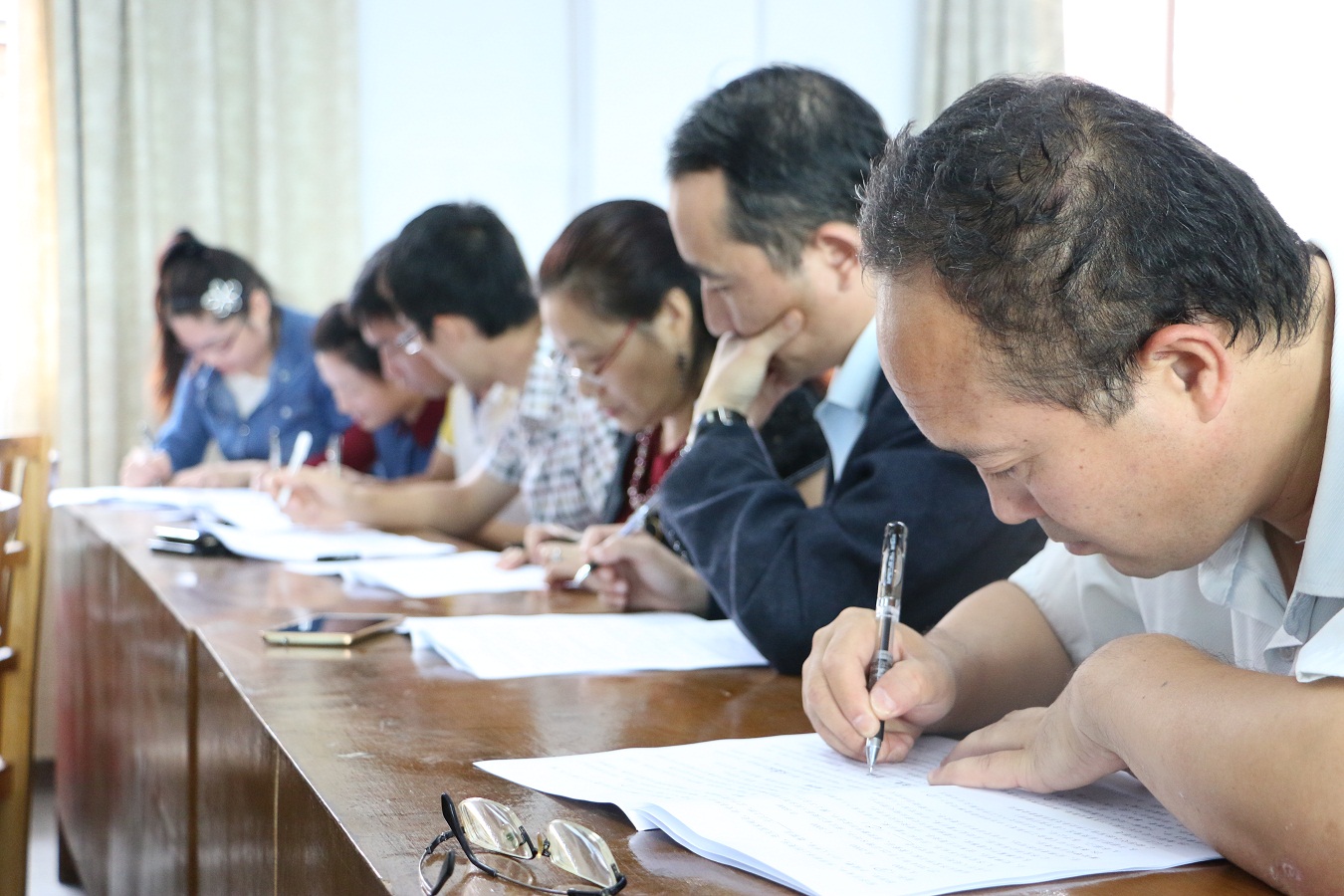 市城投集團(tuán)公司：開(kāi)展中層干部和全體黨員黨風(fēng)廉政知識(shí)測(cè)試